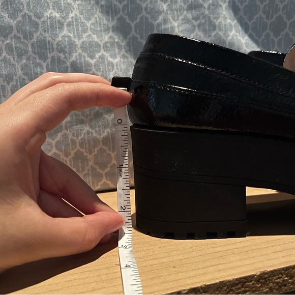 Gianni Bini AvivaTwo Patent Lug Sole Platform Loafers 🖤 - Picture 4 of 15